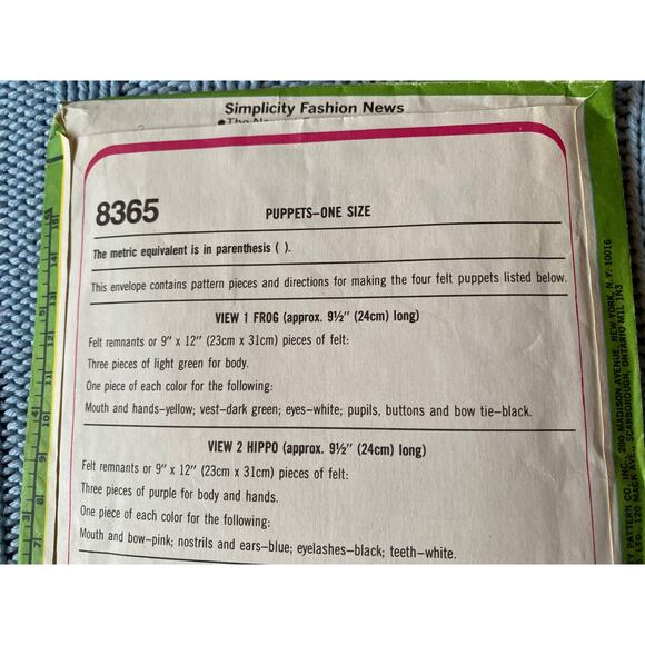 Simplicity 8365 Hand puppets pattern - Picture 3 of 4